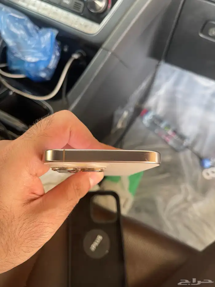 ايفون 16 بروو ماكس صحراوي 5