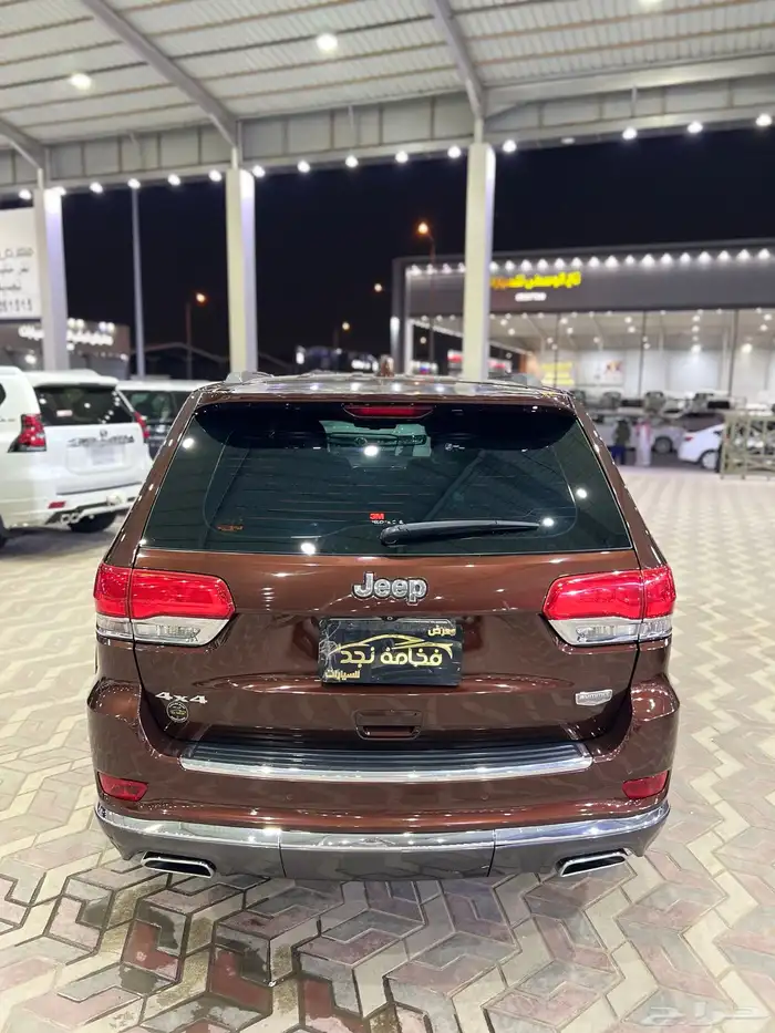 جيب شيروكي جراند 2015 فل كامل سعودي ماشي 139 الف 3