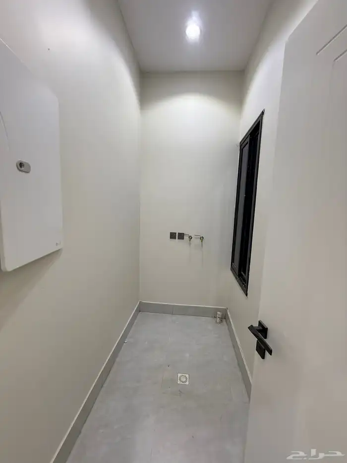 للبيع دور ارضي علي شارعين وشقق علويه المحاله ابها 14