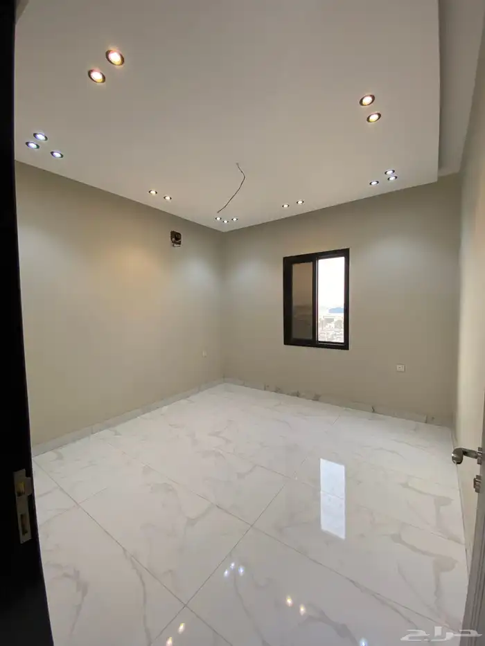 ملحق للبيع في حي النور 4