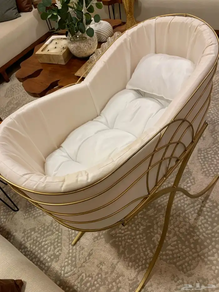 سرير اطفال استقبل جديد استخدم اقل من اسبوعين 2