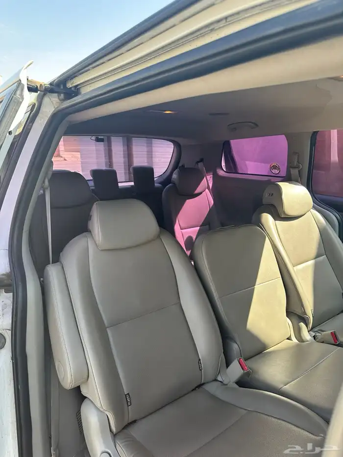 للبيع كيا كرنفال 2019   ديزل   11 راكب   نظيفة جدا 12