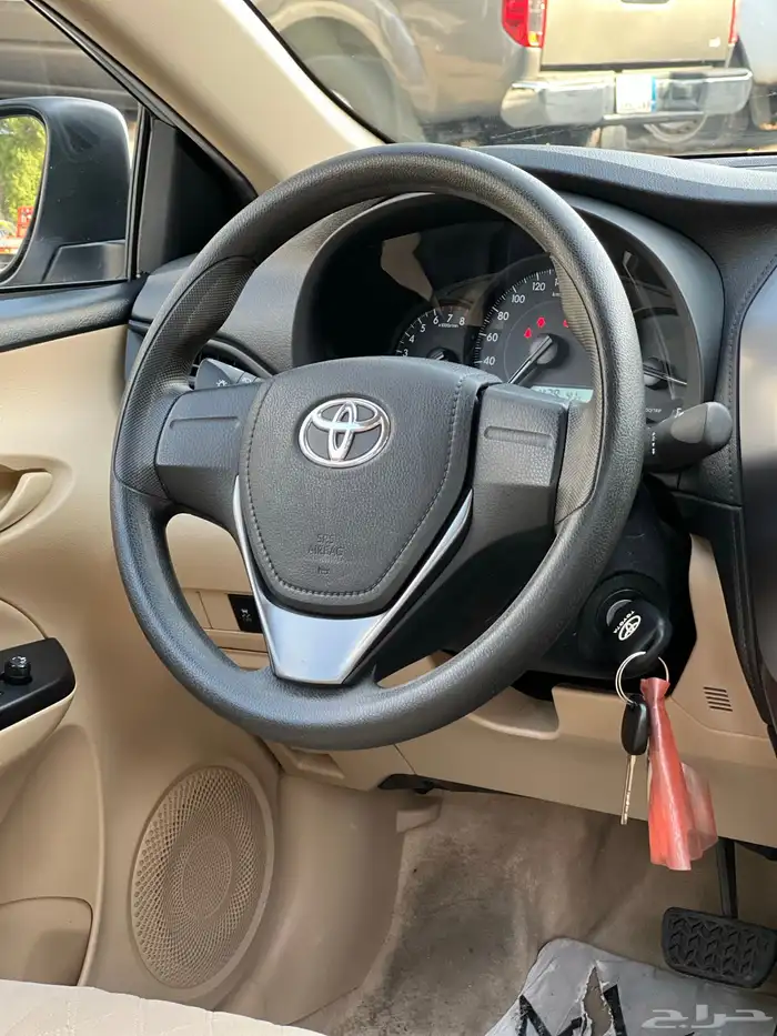 تويوتا يارس فل كامل مخزنه 2022 3