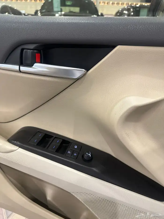 كامري LE 2022 استاندر من عبداللطيف جميل 14