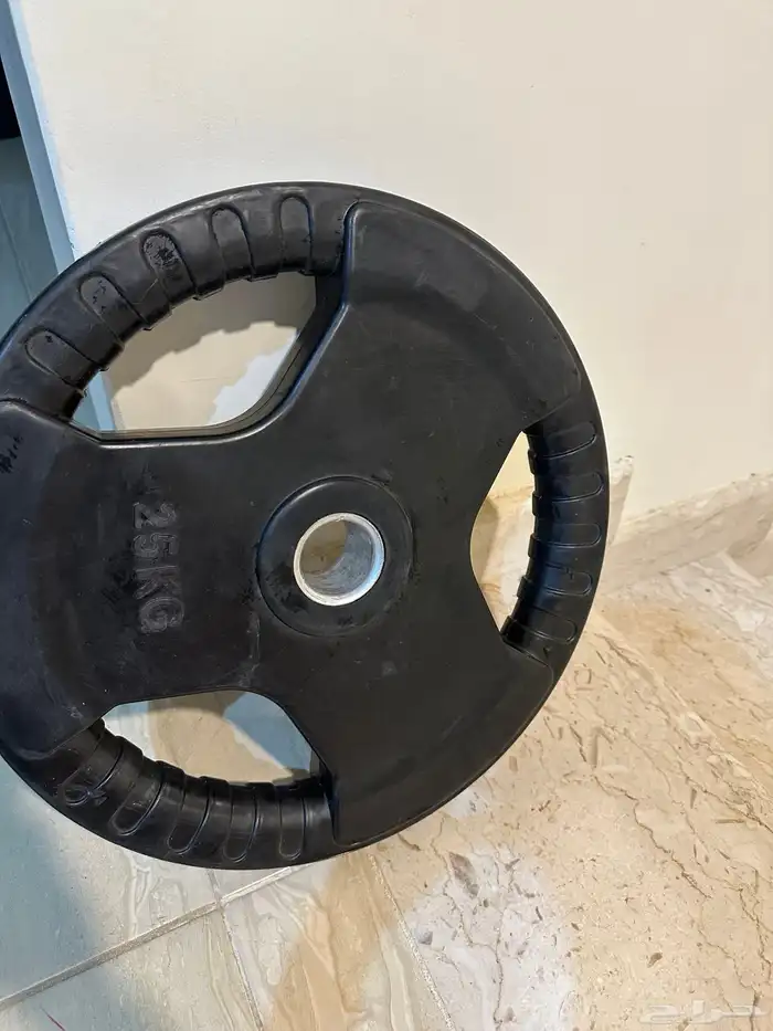 طارات اوزان تمرين للبيع 25 كيلو و 20 كيلو وبار اولمبي 1