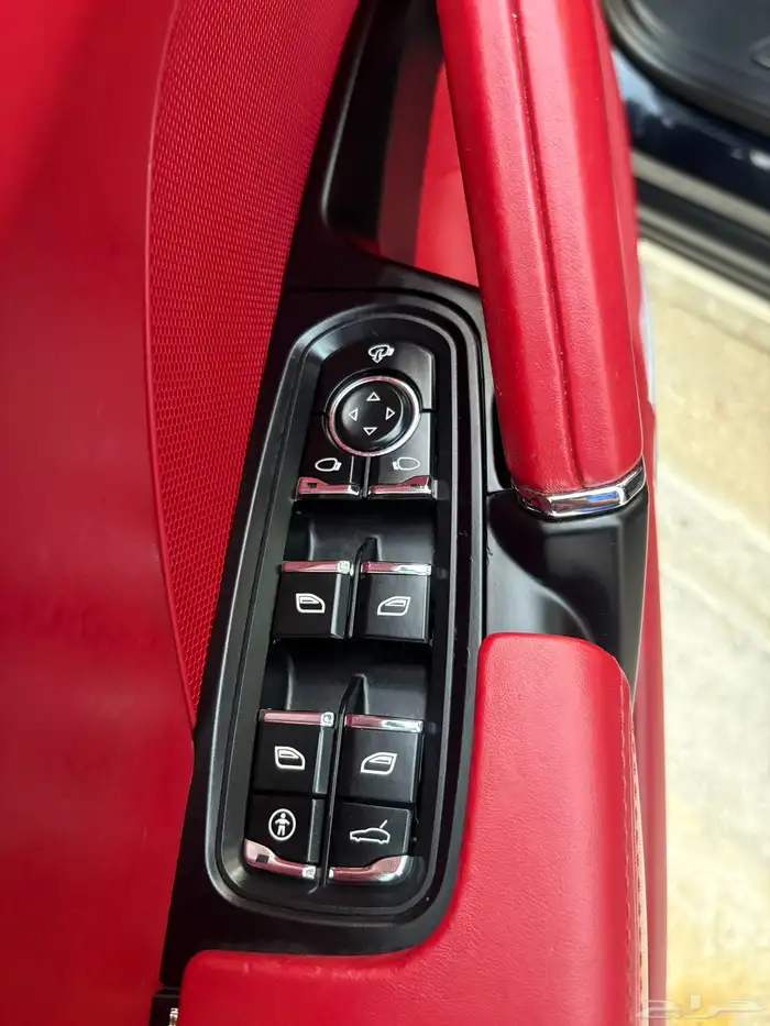 للبيع بورش مخزن 17