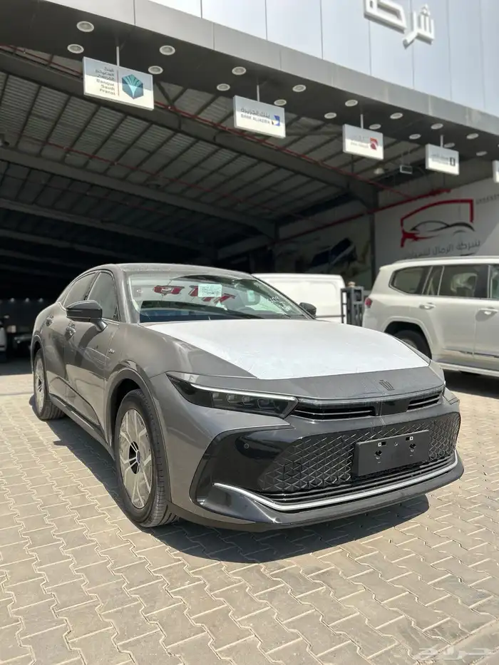 تويوتا   كراون 2.5 برستيج 2026 هايبرد 146000 شامل الضريبة 1