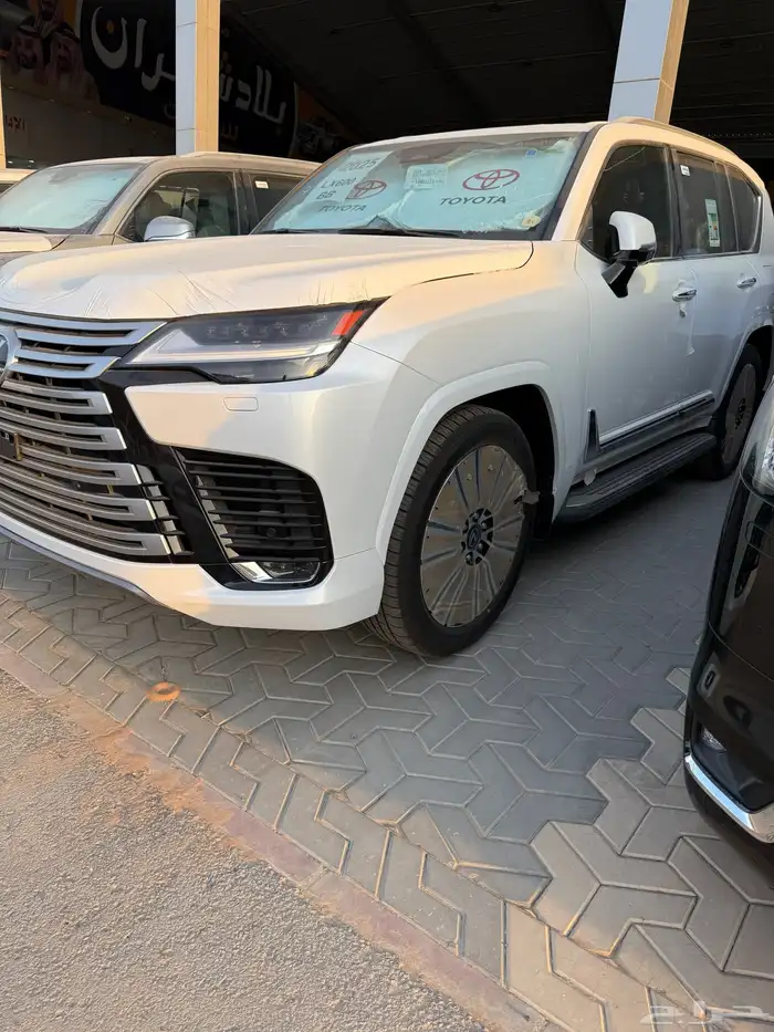 لكزس (2025-BB-LX)فل كامل عبداللطيف 1
