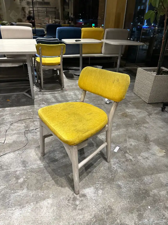 اثاث مقهى كنب وكراسي وطاولات والكثير من الاثاث 5