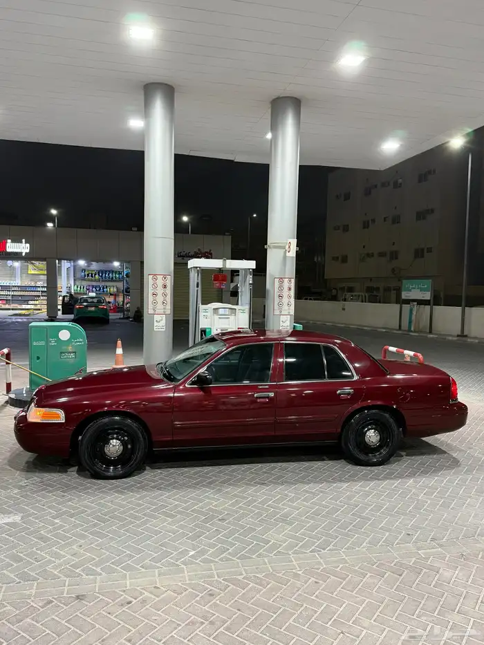 فورد كراون فكتوريا 2011 23