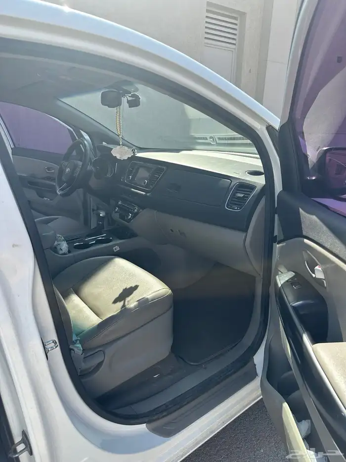 للبيع كيا كرنفال 2019   ديزل   11 راكب   نظيفة جدا 13