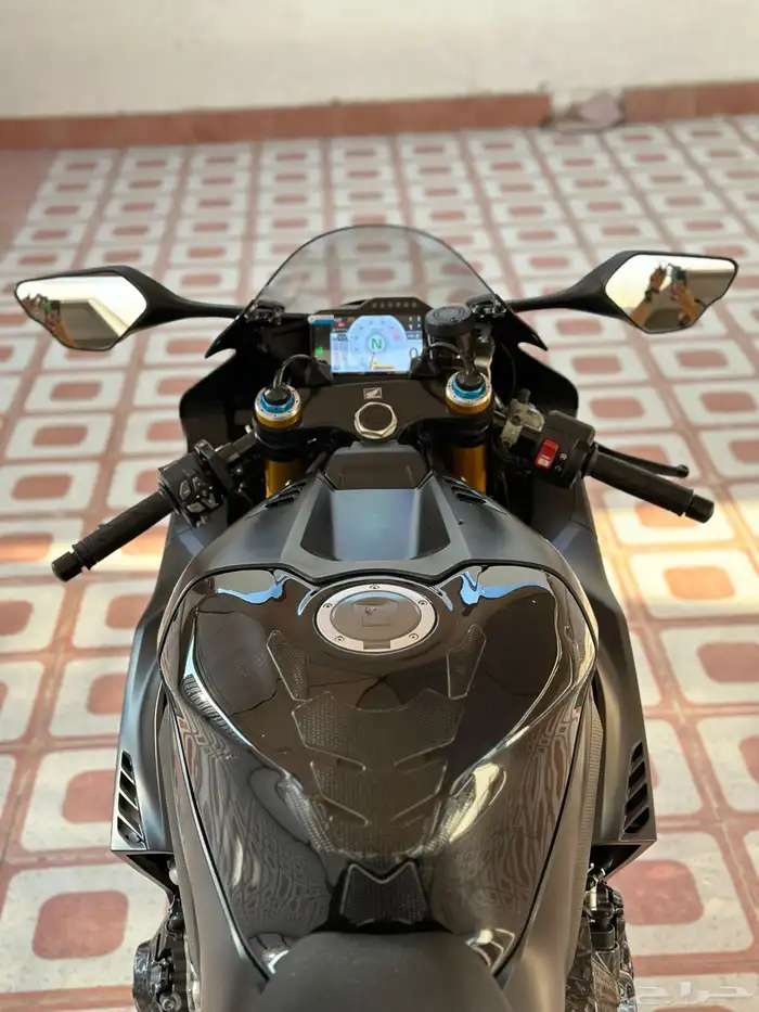 HONDA CBR 1000RR-R 12