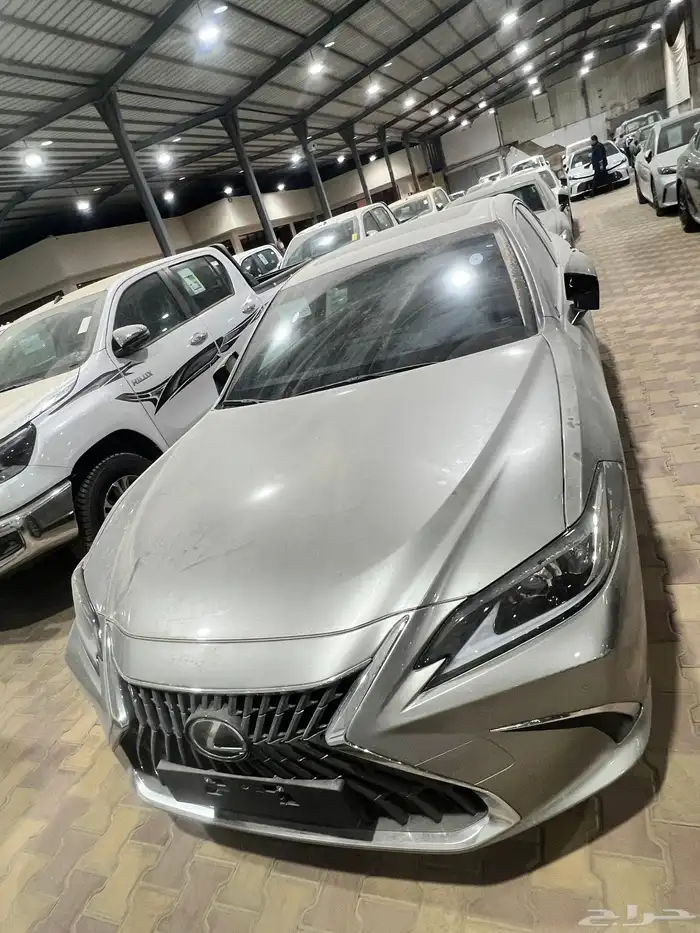 لكزس ES350 فئة CA وارد قطري 2025 1
