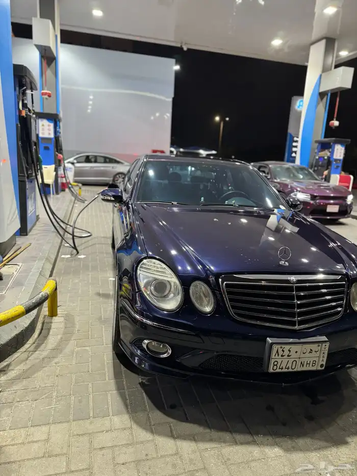 مرسيدس E350   موديل 2009   لون كحلي   داخلية جلد أسود 2