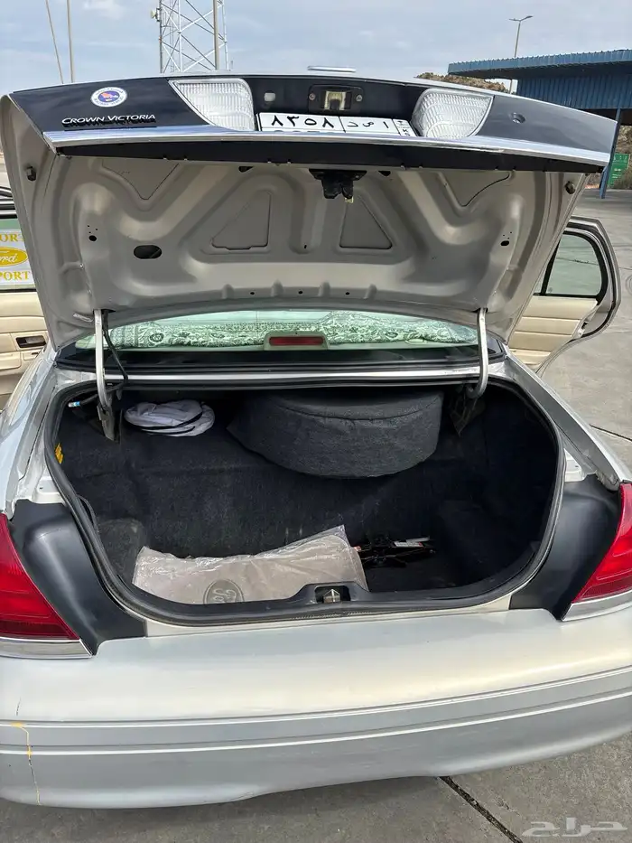 فورد فكتوريا 24