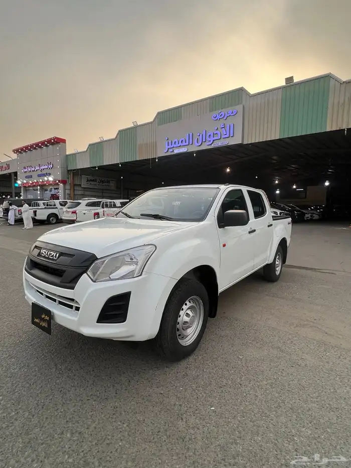 ايسوزو 2022 دبل غمارتين ديزل ديماكس 2