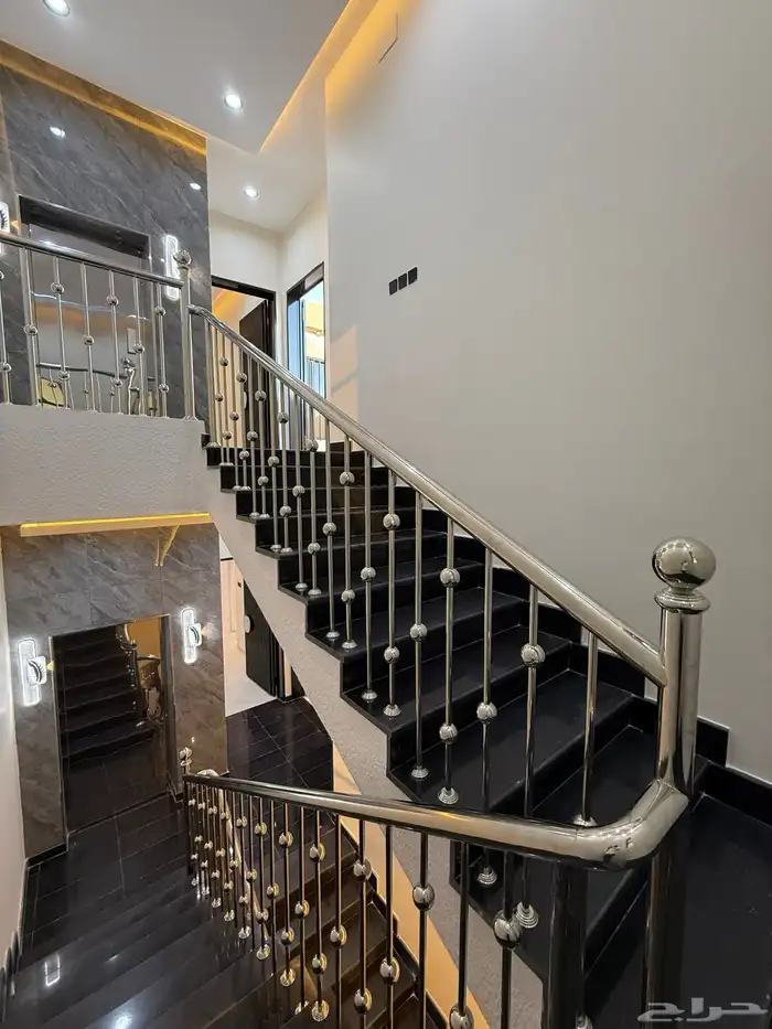 روف علوي مع ملحق 9 غرف بتصميم مودر قرب ح الراقي-بسعر 670الف 18