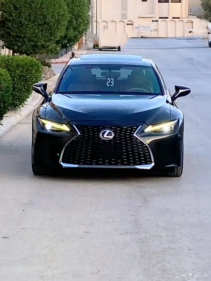 لكزسIs300 2