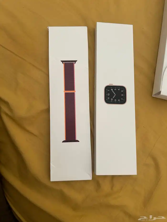 ساعة ابل SE 4