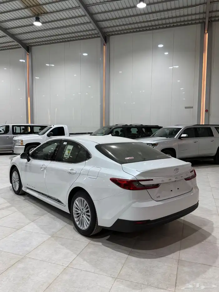 تويوتا كامري LE بنزين 2025 سعودي أصفار اقل سعر 3