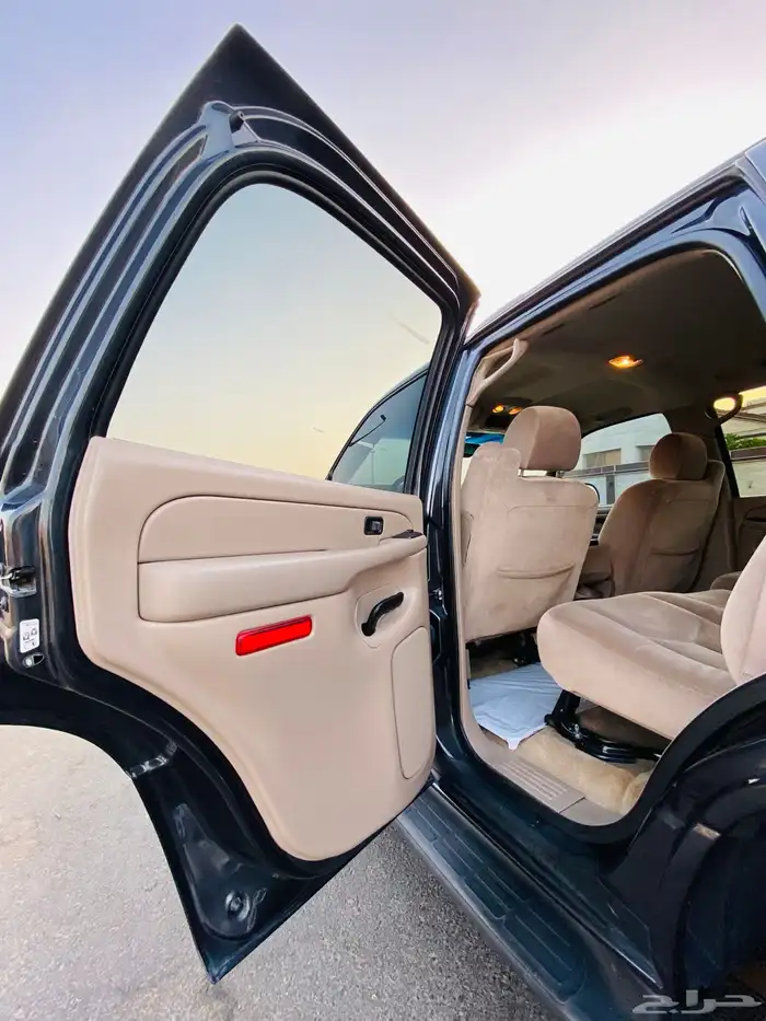 جمس يوكن مخزن 2006 مالك واحد ماشاء الله 25