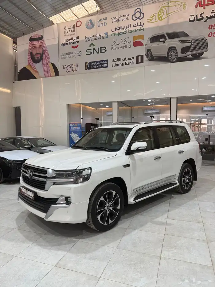 لاندكروزر GXR. سعودي 8 سلندر 2018 1