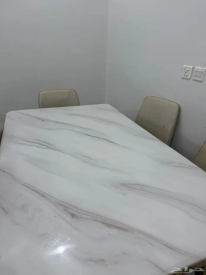 طاولة طعام 0