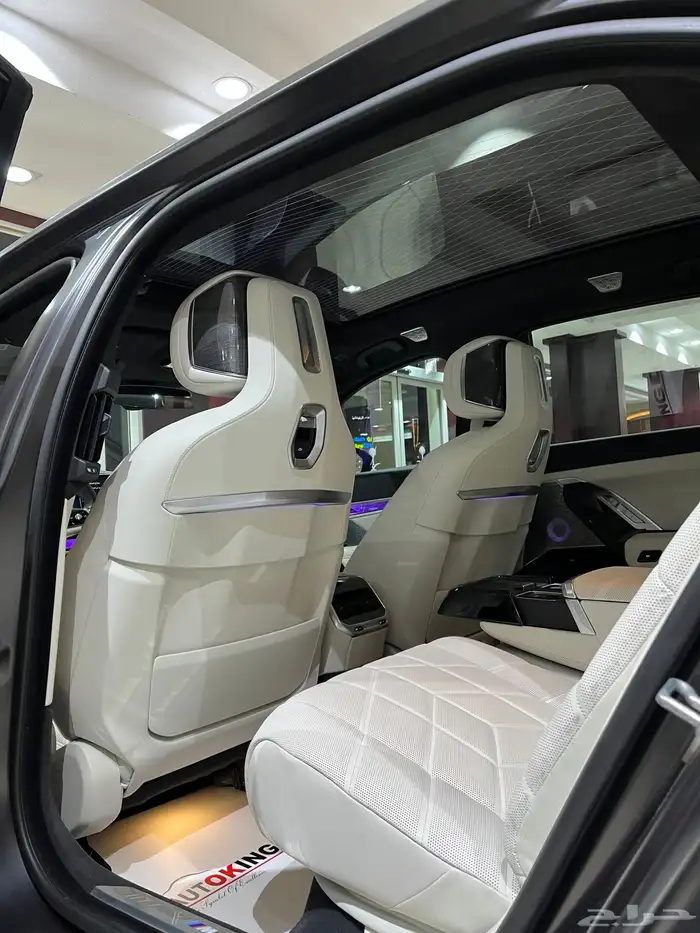 بي إم دبليو 760i 2023 15