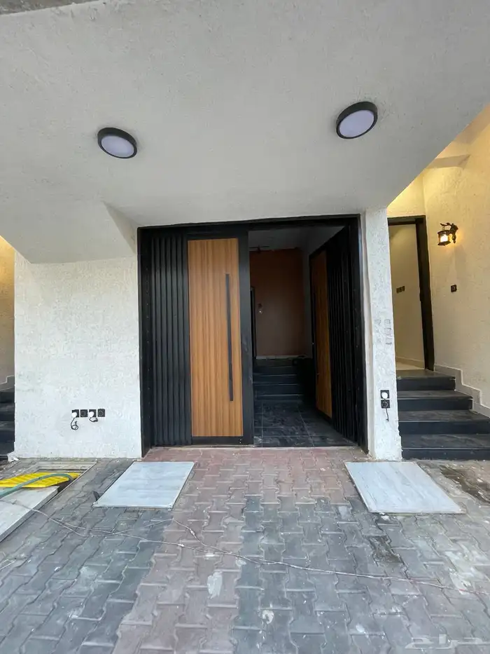 للبيع شقق ارضيه وشقق علويه من 430 الف حى المصيف 21