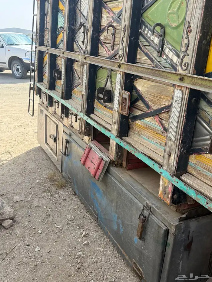 صندوق للبيع 1