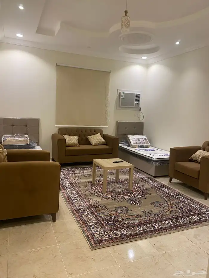 شقة مفروشة غرفتين وبوفيه وحمام وسط حي الحمدانية 1