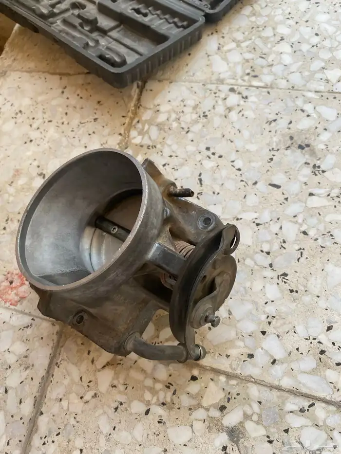 قطع غيار فورد وجمس 2001 4