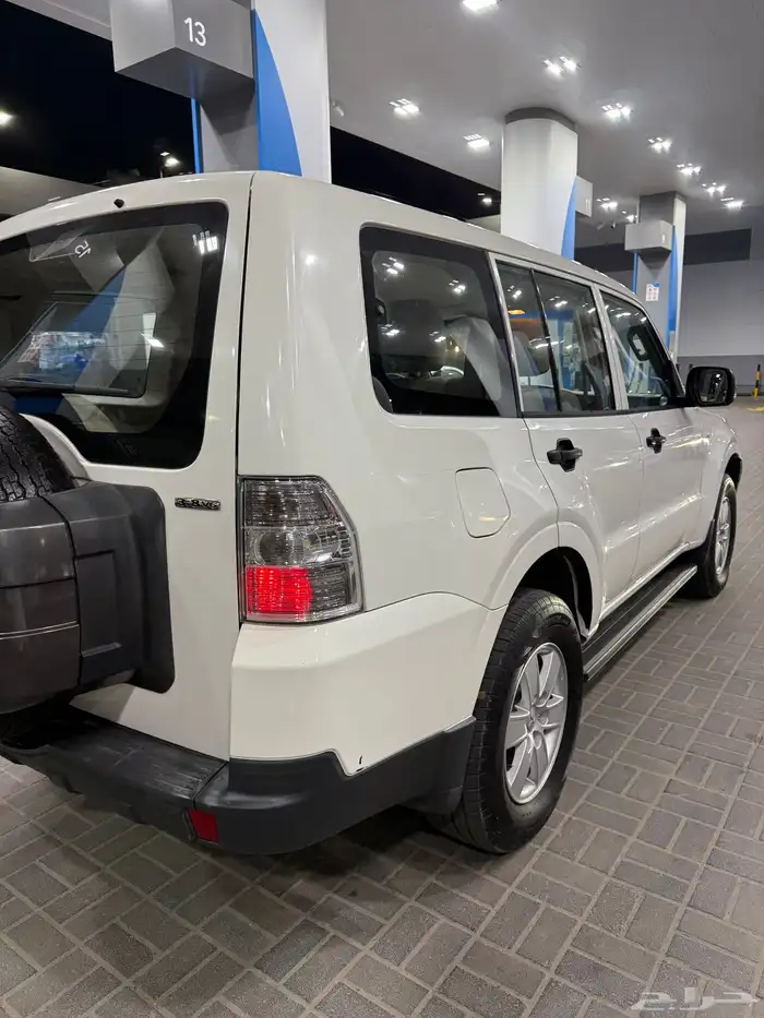 للبيع باجيرو قير عادي مكينه3800 6