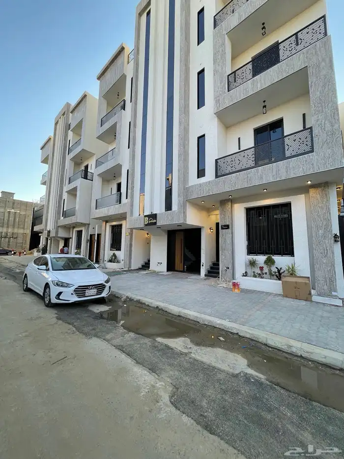 للبيع شقق ارضيه وشقق علويه من 430 الف حى المصيف 1