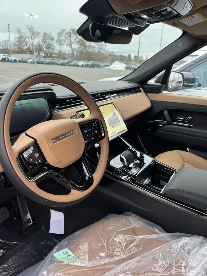 للبيع رانج روفر سبورت 2025 - V8 اصفارر وارد كندا 4