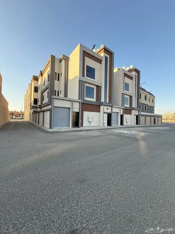 للبيع شقه علويه بمصعد وسطح خاص دره الموسى خميس مشيط 550الف 1