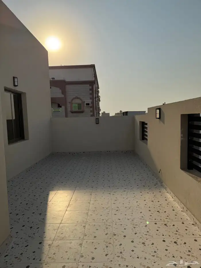 للبيع روف فاخرة ومساحه كبيرة 5