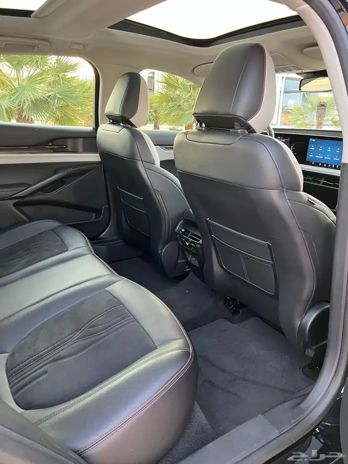 فورد تورس تيتانيوم (تم البيع). 24