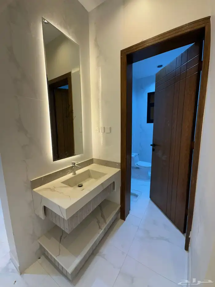 للبيع شقة دور ارضي مساحة وسيعة ب550 الف خميس مشيط 7