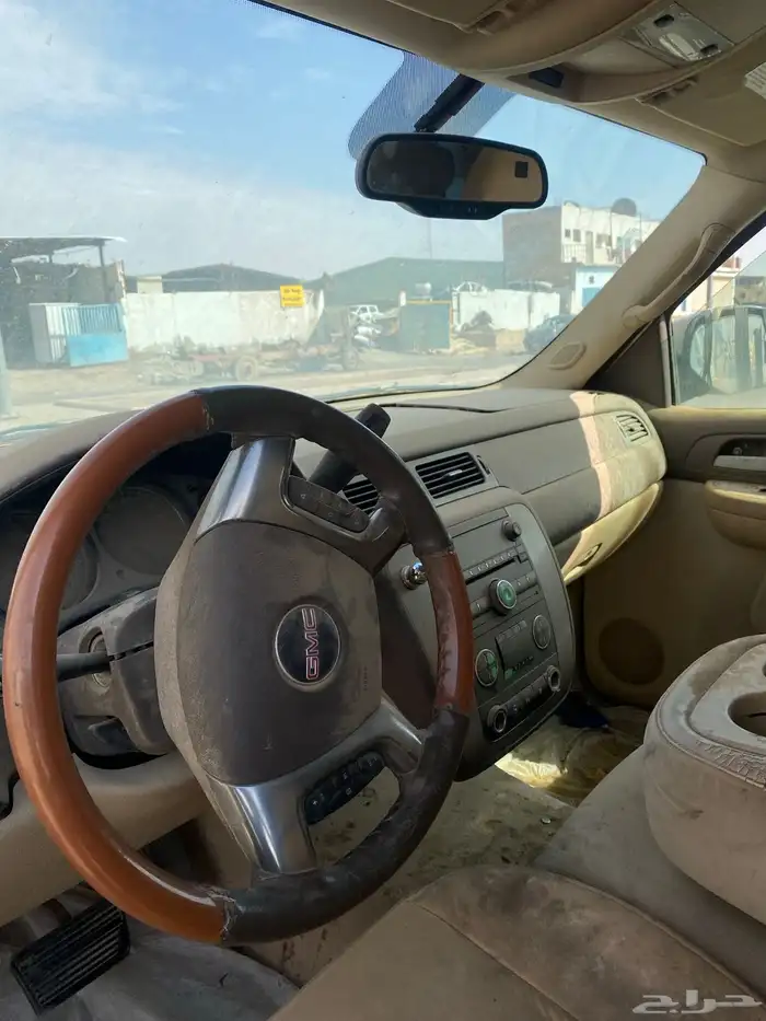 يوكن 2007بدون مكينه بس قيره موجود شرط قيره بدي نظيف 1