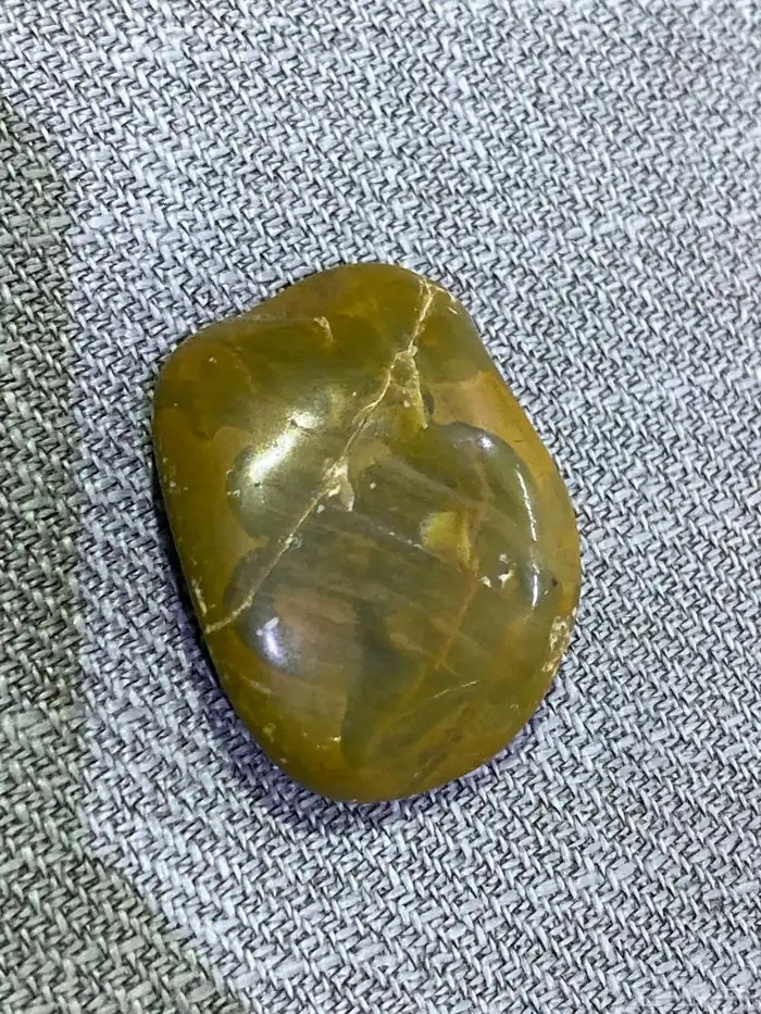 حجر وش نوعه احد يعرف عنه شي 0