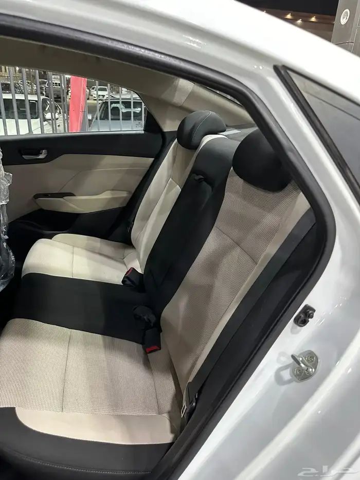 اكسنت 2020 ابيض محرك كبير 1.6 معرض(عبيد الرشيدي) 29