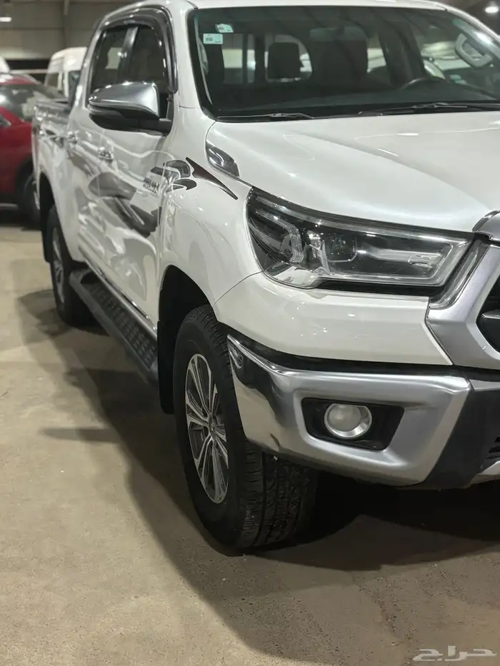 هايلكس غمارتين دبل اتوماتيك. فل كامل بنزين 3