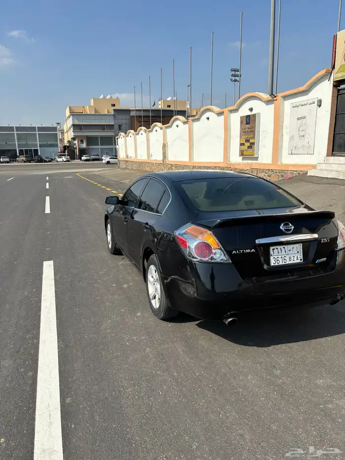 التيما للبيع 2009 نظيييف او البدل المناسب سياره عائليه 13