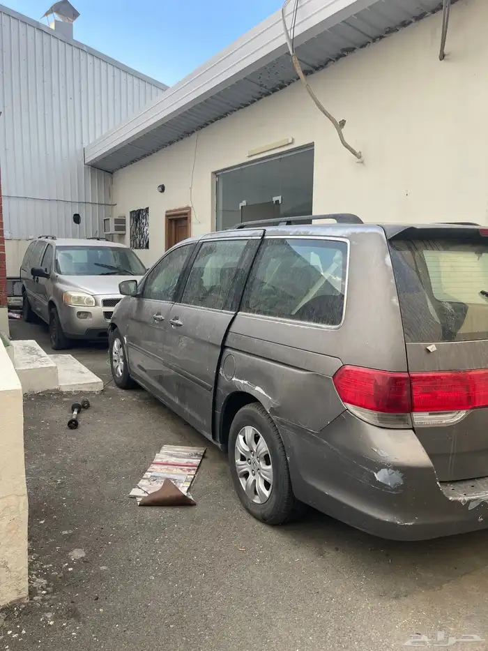 للبيع سيارتين تشليح فقط 1