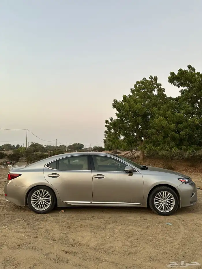 لكزس 350 فل كامل ممشى 451000وقابل تواصل واتس 3