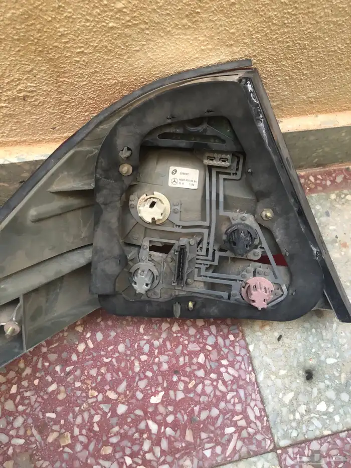 اسطب مرسيدس خلفي 2