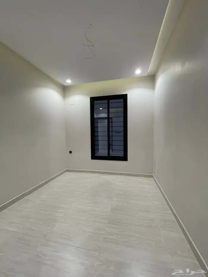 للبيع شقق ارضيه وشقق علويه من 430 الف حى المصيف 7