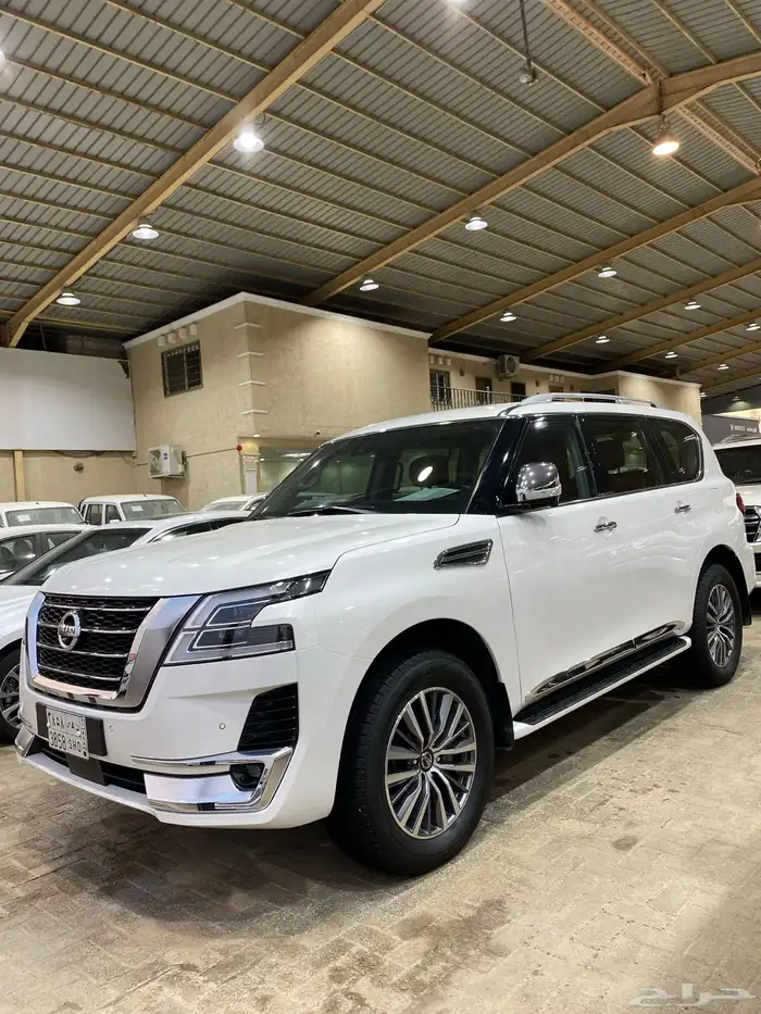 للبيع نيسان باترول 2021 بلاتينيوم فل كامل سعودي عداد 55 الف 0