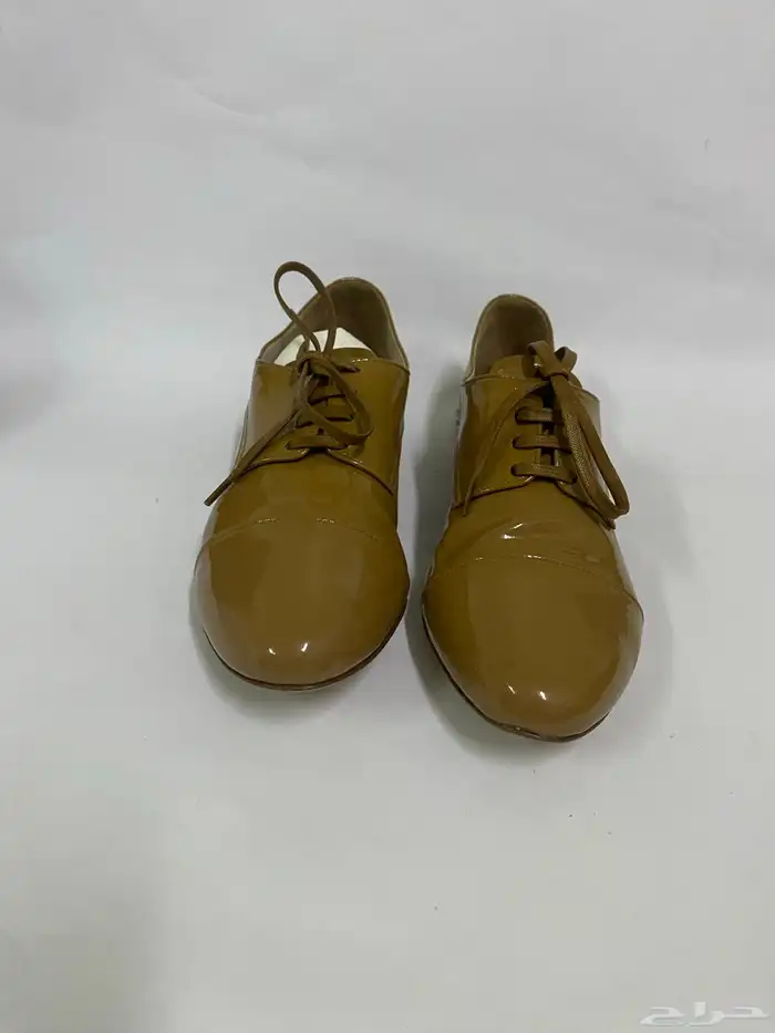 حذاء ماركة ميو ميو miu miu شبه جديد اصلي جلد لميع مقاس 37 6